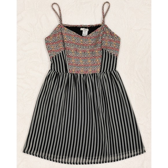 Bar III Dresses & Skirts - Bar III Mini Dress Womens Medium Black Stripe‎ Boho Pattern Lined Sundress